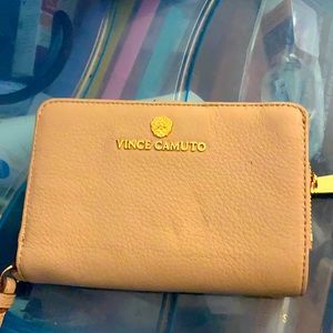 Vince Camuto wallet light tan